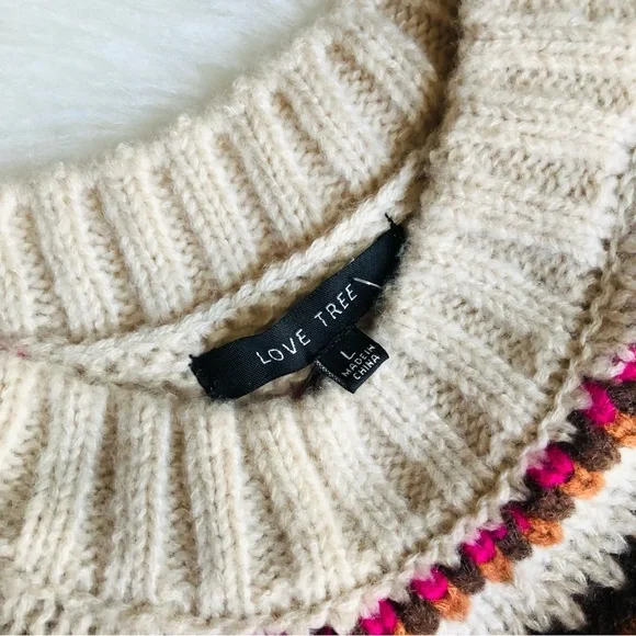 Love Tree Christmas Sweater Size L - Picture 11 of 16